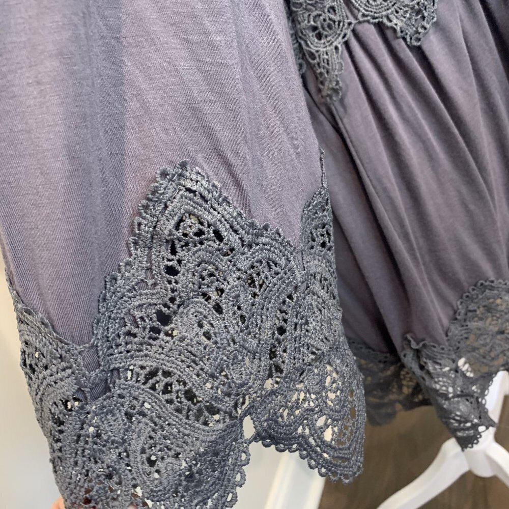 Bohemian meets Grunge Long sleeve Cotton top w Lace V- neck w/tie up Grey/purple - Picture 8 of 8